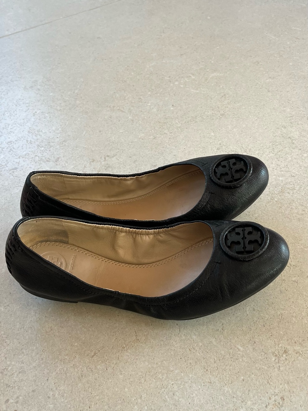Tory Burch Black Leather Logo Round-Toe Ballet Flats - Picture 7 of 8
